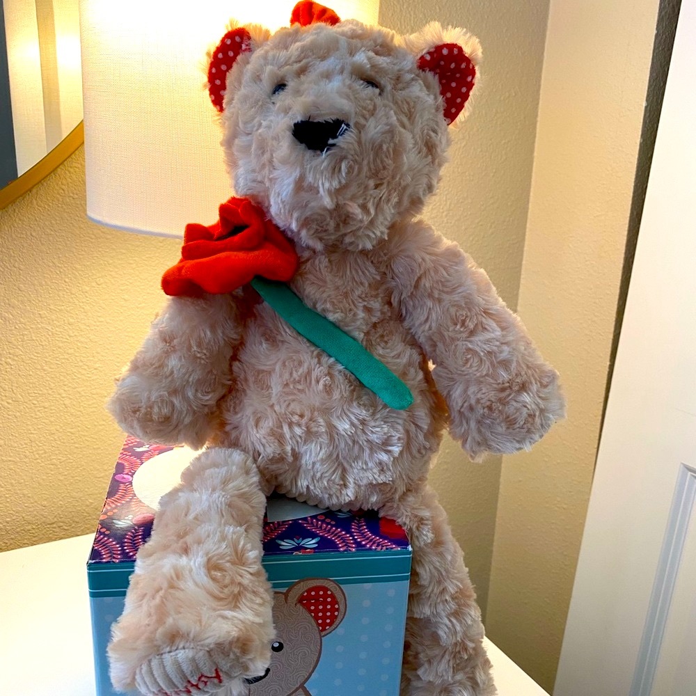 Scentsy Buddy Poppy the Bear Scented Stuffed Animal  like new